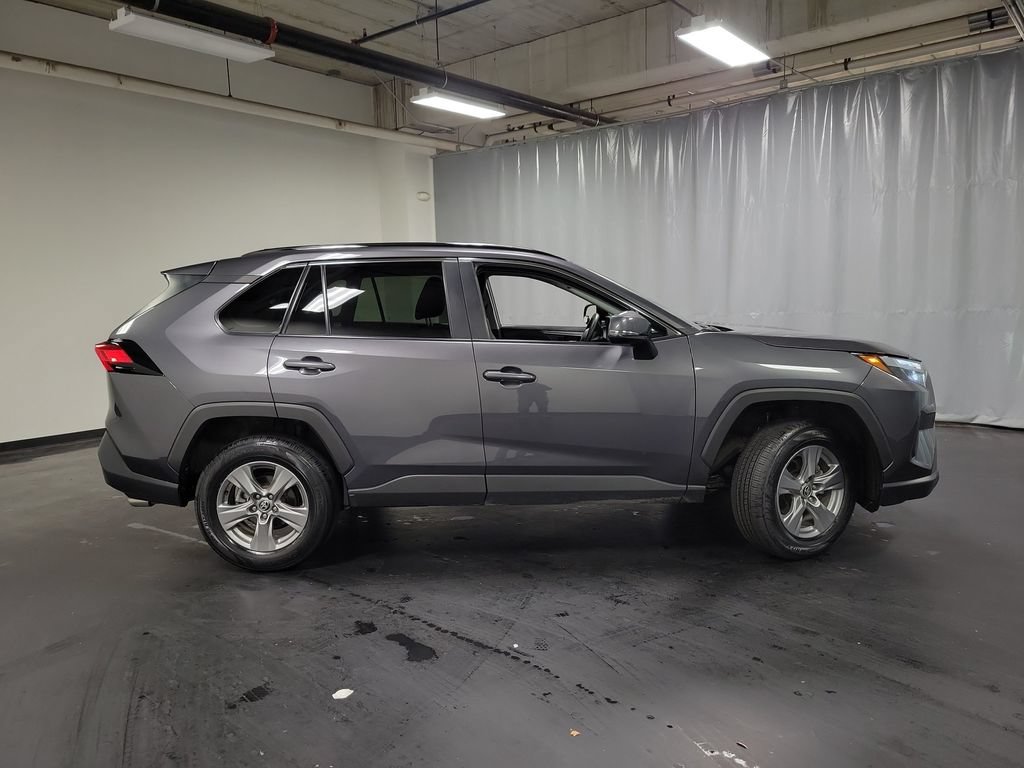 Used 2024 Toyota RAV4 XLE AWD/4WD image 9