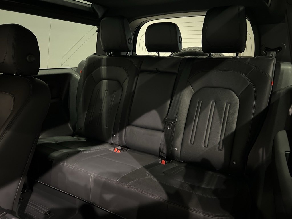 Used 2021 Land Rover Defender 90 X-Dynamic S image 23