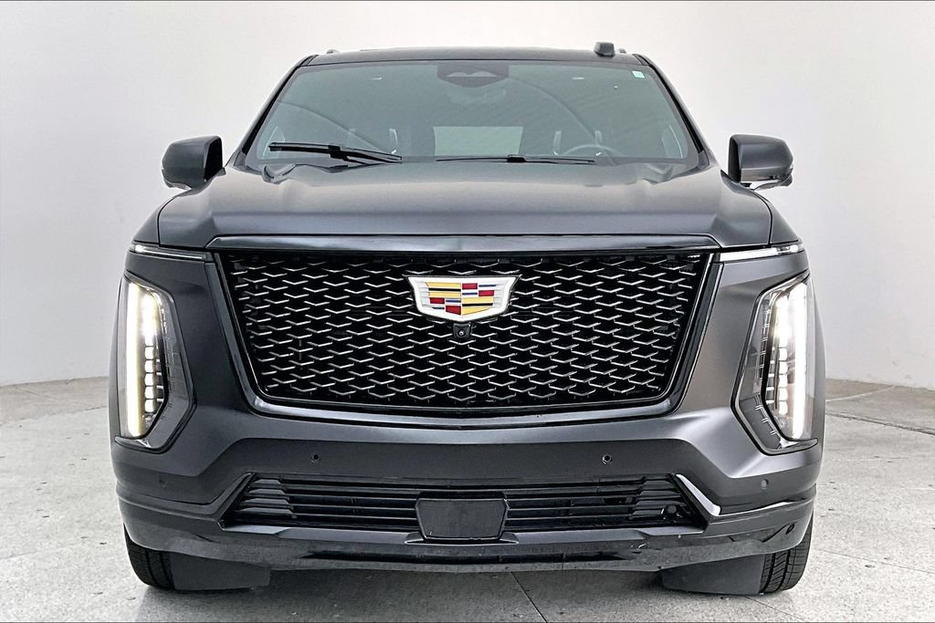 Used 2025 Cadillac Escalade Sport Platinum AWD/4WD image 3
