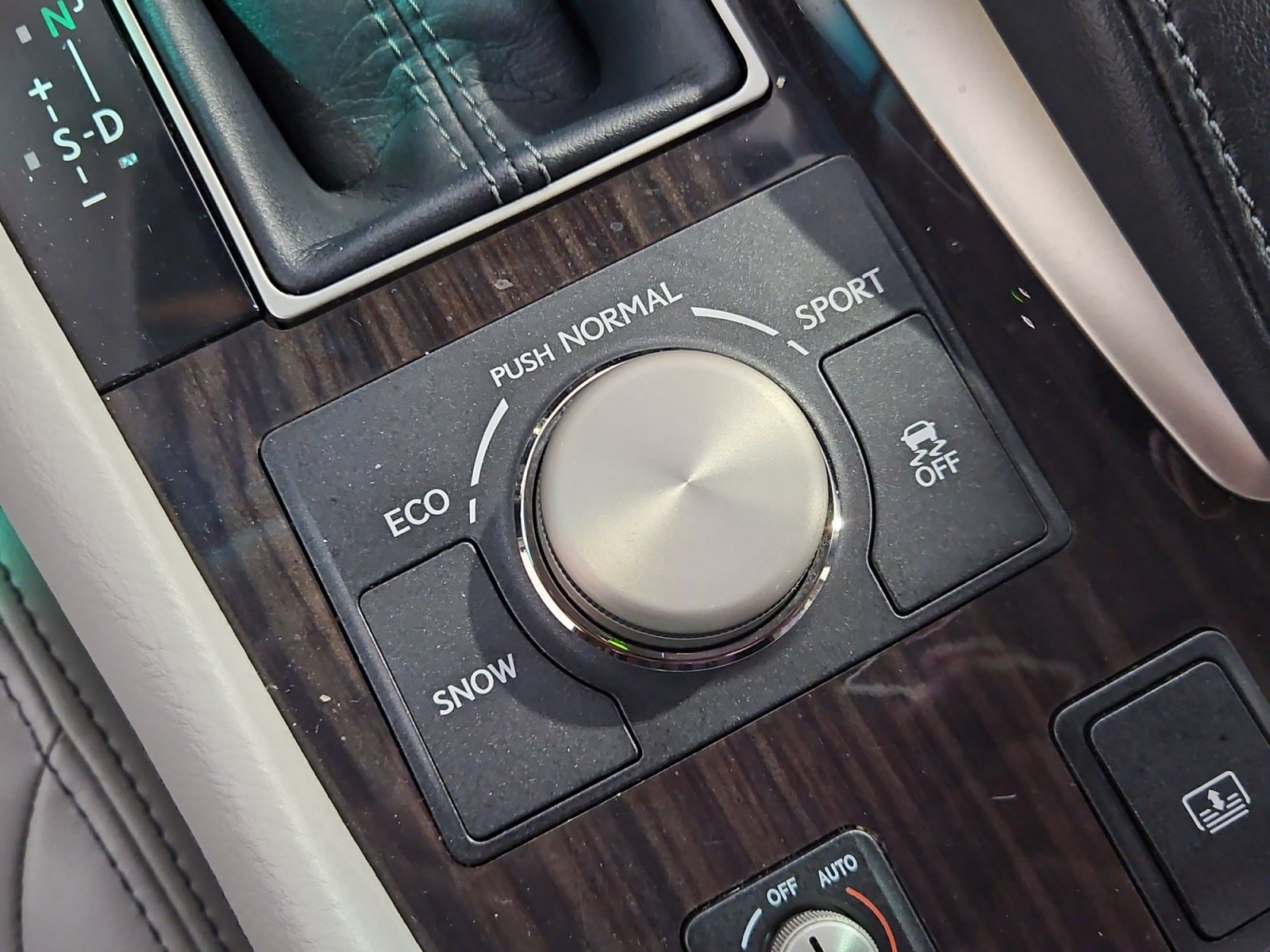 Used 2014 Lexus LS 460 w/ Comfort Package RWD image 27