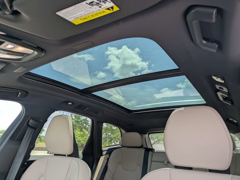 New 2026 Volvo XC60 B5 Core AWD/4WD image 23