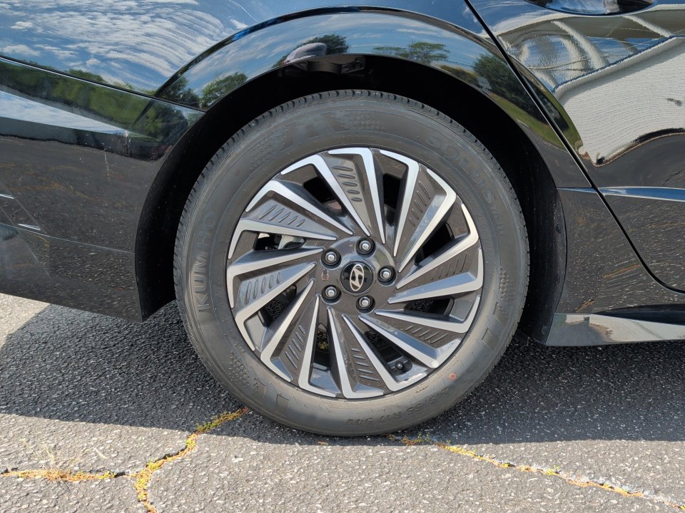 Certified 2025 Hyundai Sonata SEL FWD image 23