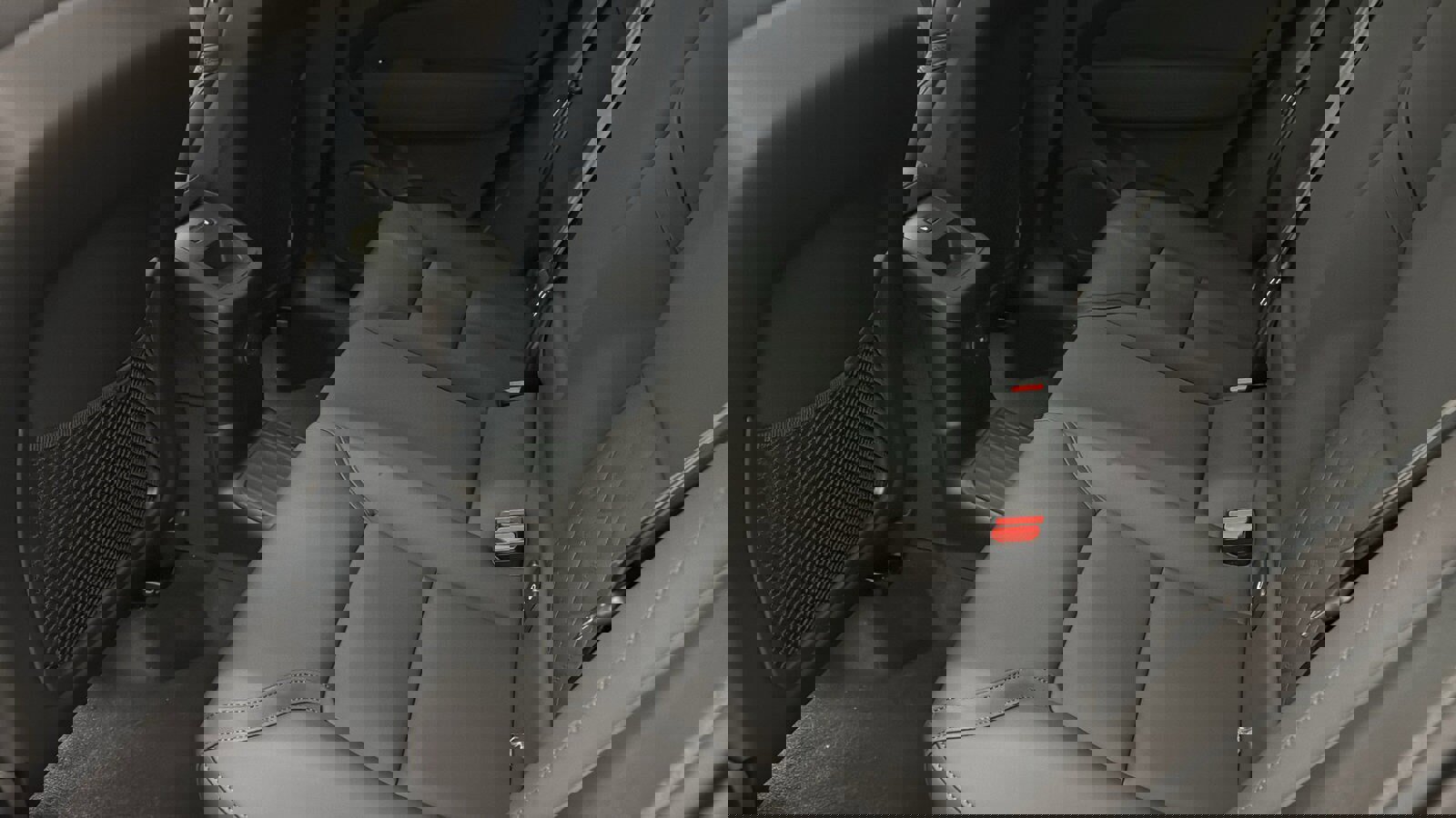 New 2026 Volvo XC60 T8 Plus w/ Protection Package Premier image 27