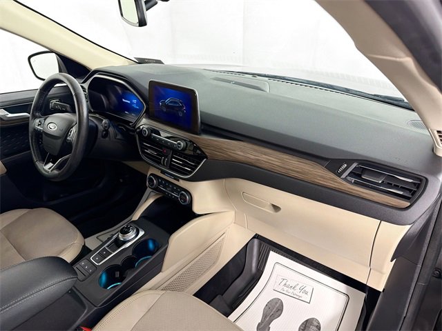 Used 2020 Ford Escape Titanium image 27