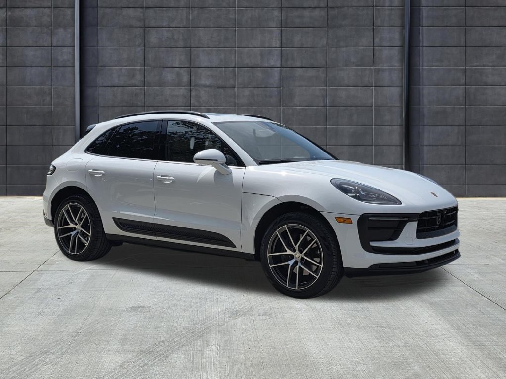 Certified 2024 Porsche Macan Turbo AWD/4WD image 7