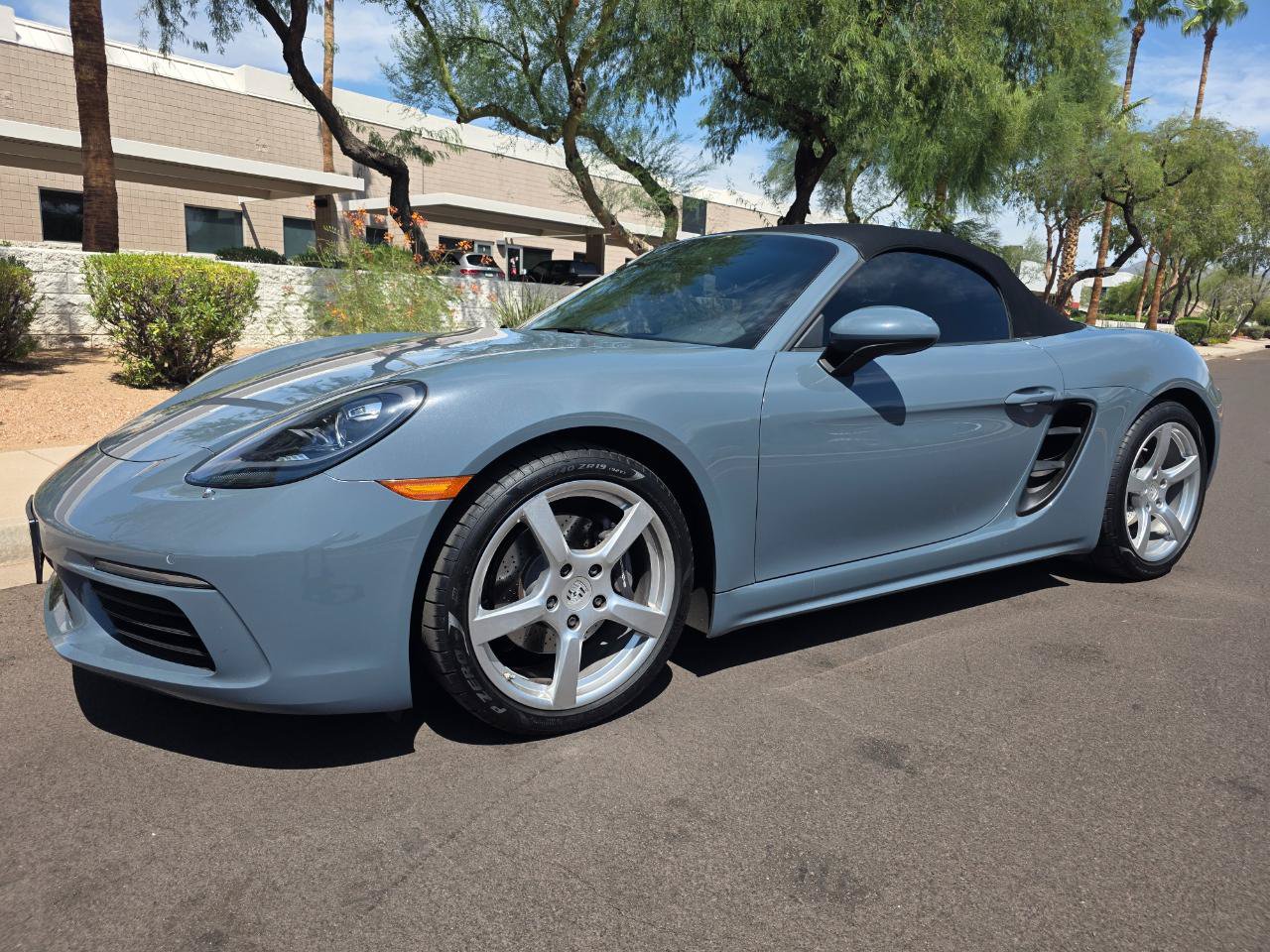 Used 2017 Porsche 718 Boxster RWD image 4