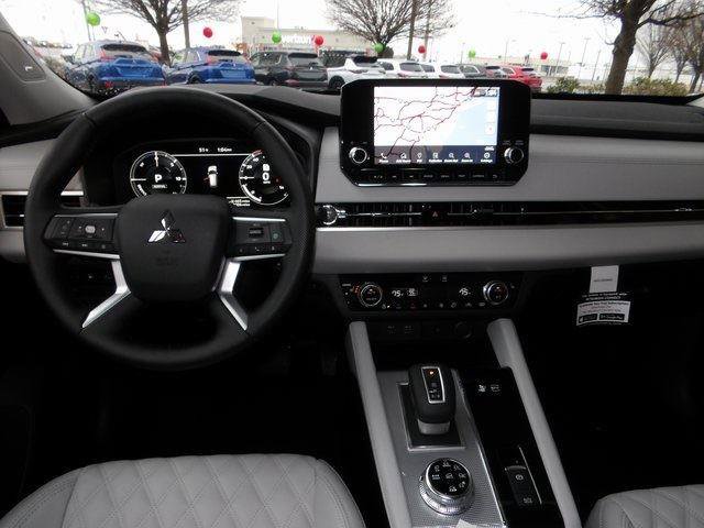 New 2025 Mitsubishi Outlander SEL image 14