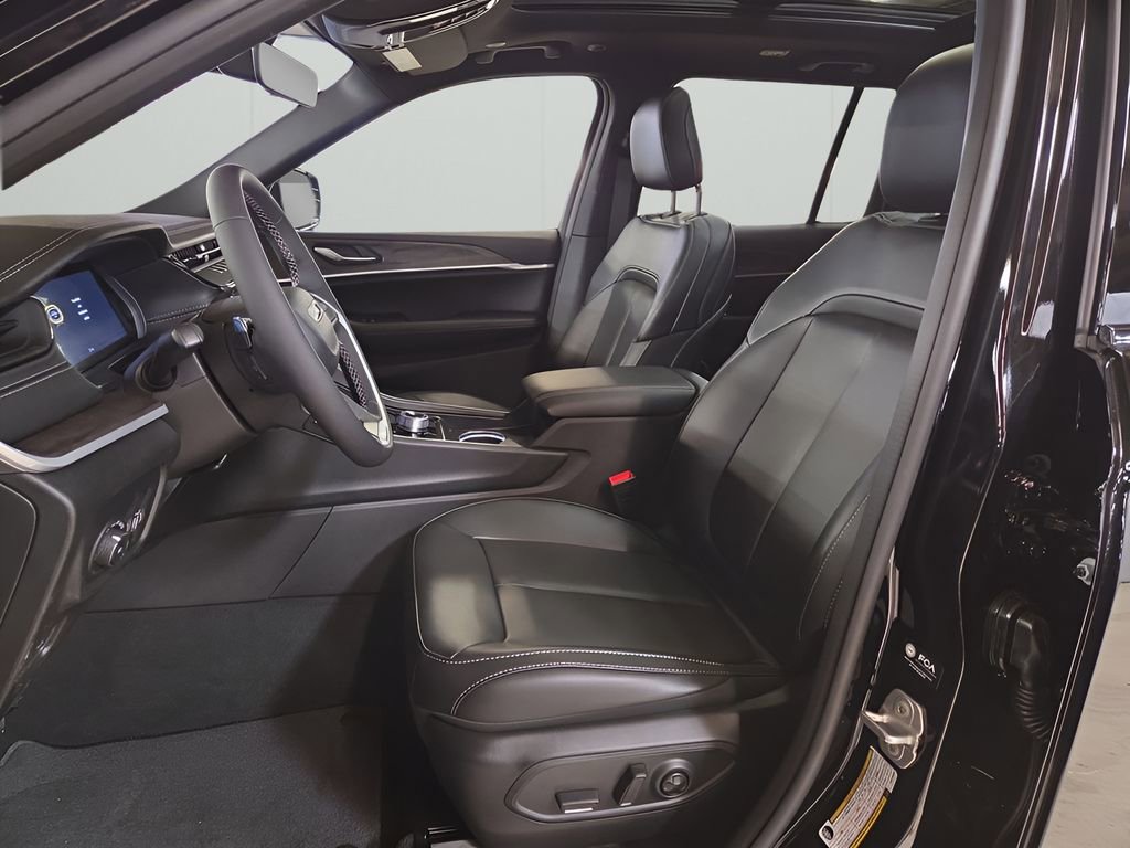 New 2026 Jeep Grand Cherokee Limited image 9