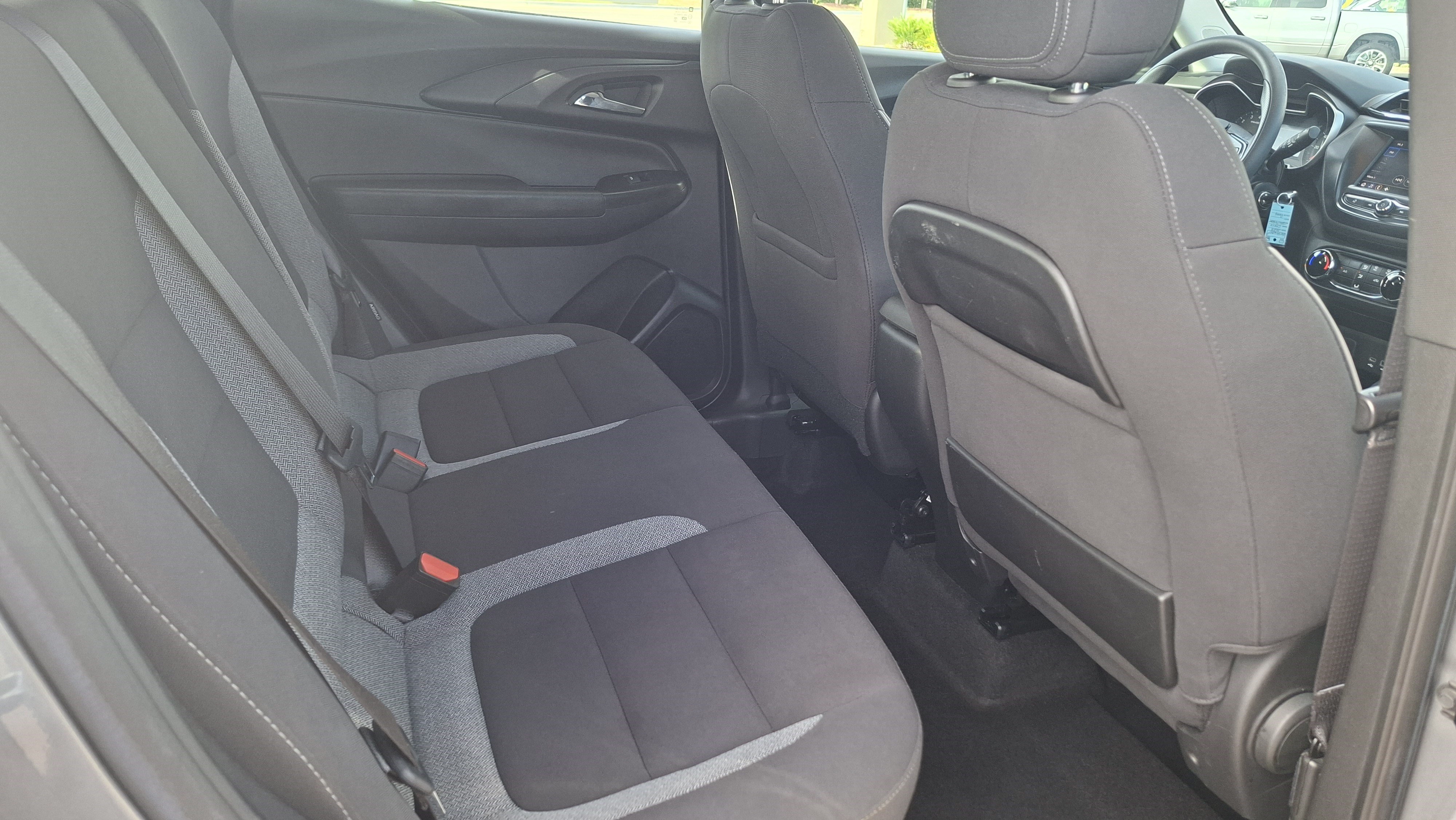 Used 2023 Chevrolet TrailBlazer LS FWD image 22