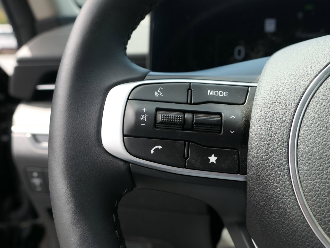 Used 2025 Kia K5 EX FWD image 15