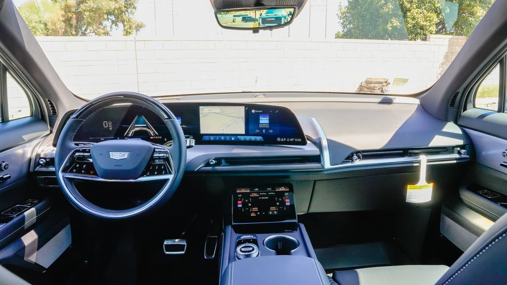 New 2027 Cadillac Vistiq Sport AWD/4WD image 11