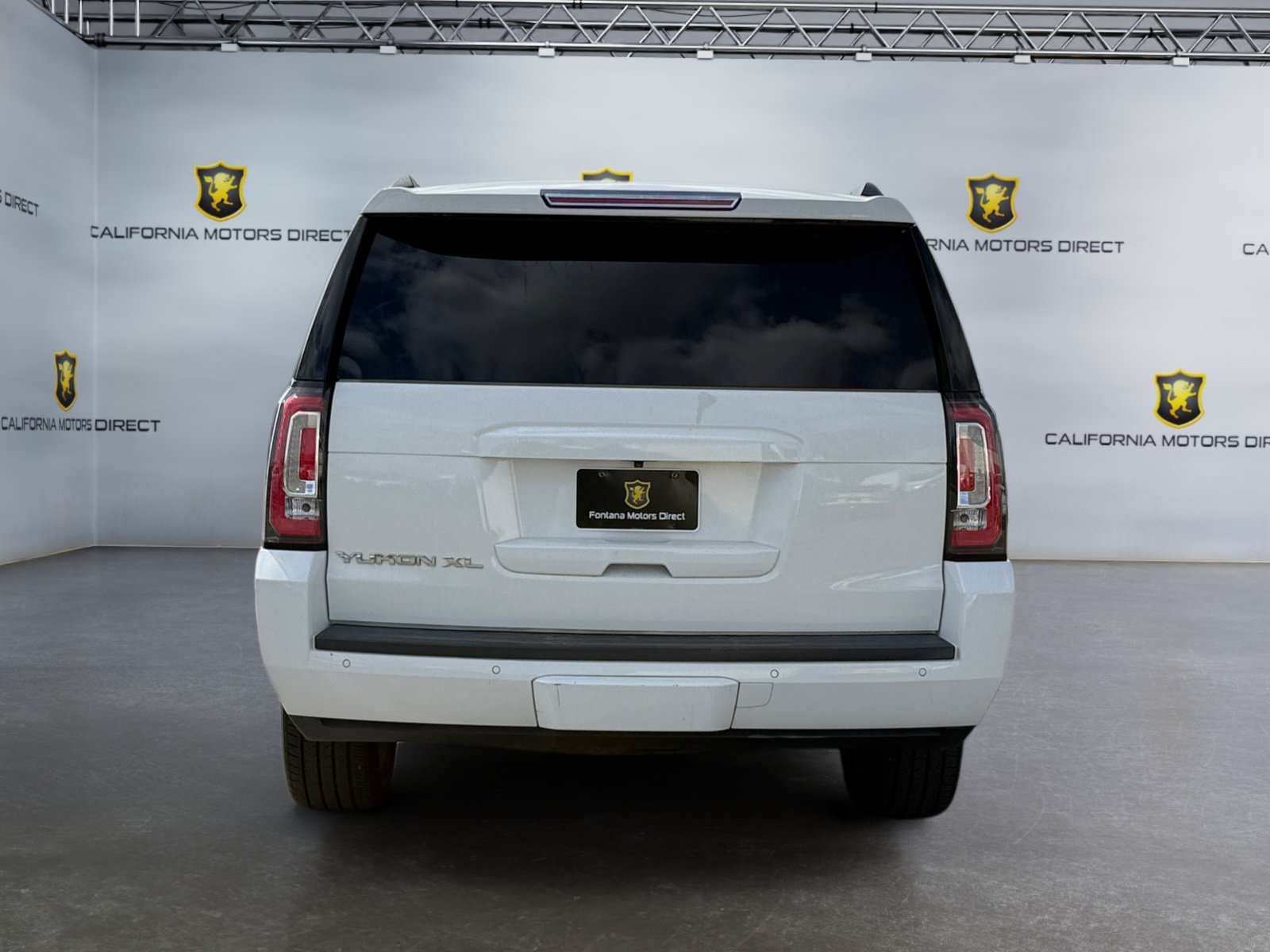Used 2020 GMC Yukon XL SLE w/ SLE Value Package RWD image 4