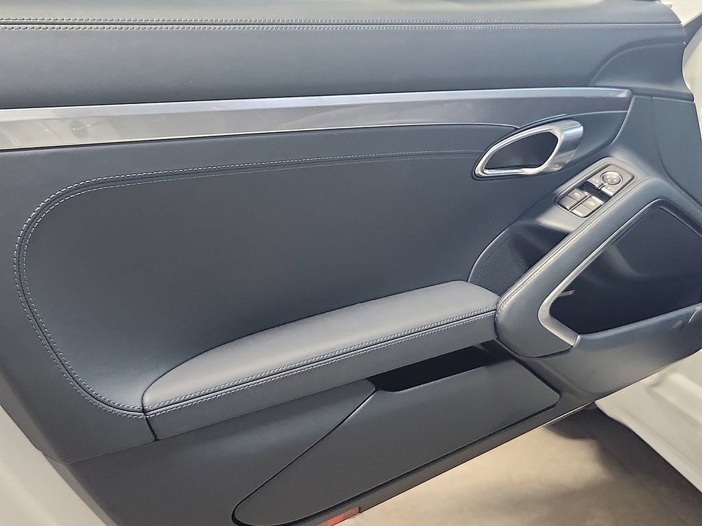 Certified 2024 Porsche 718 Boxster S RWD image 11