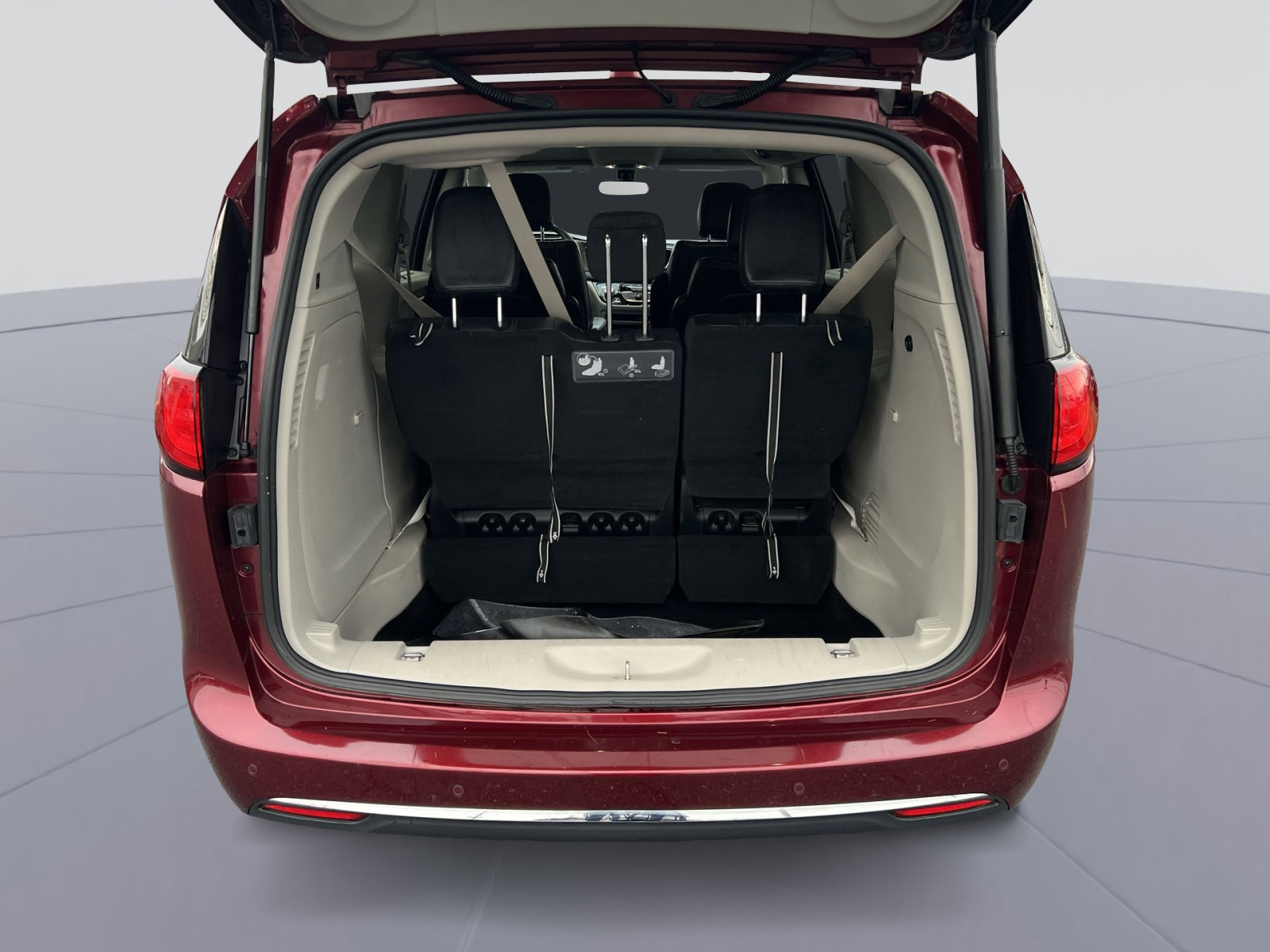 Used 2019 Chrysler Pacifica Touring-L image 25