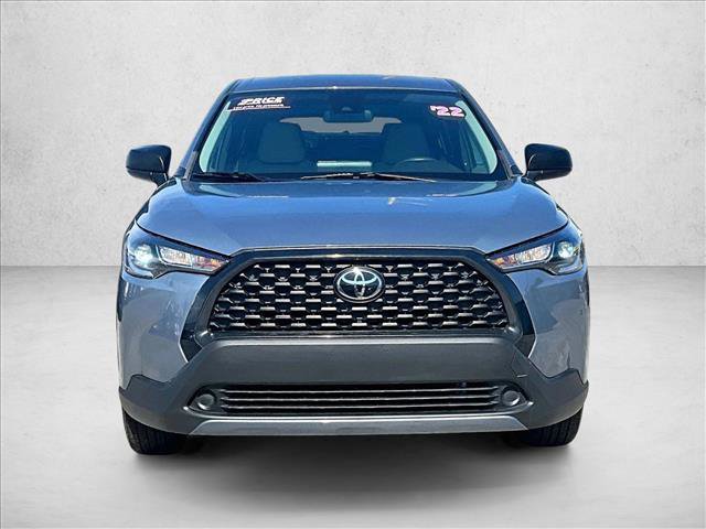 Used 2022 Toyota Corolla Cross L video 2