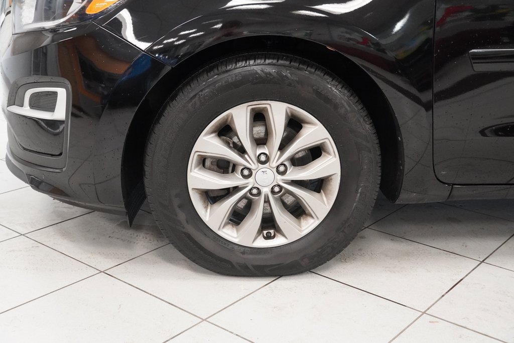 Used 2019 Kia Sedona L image 19