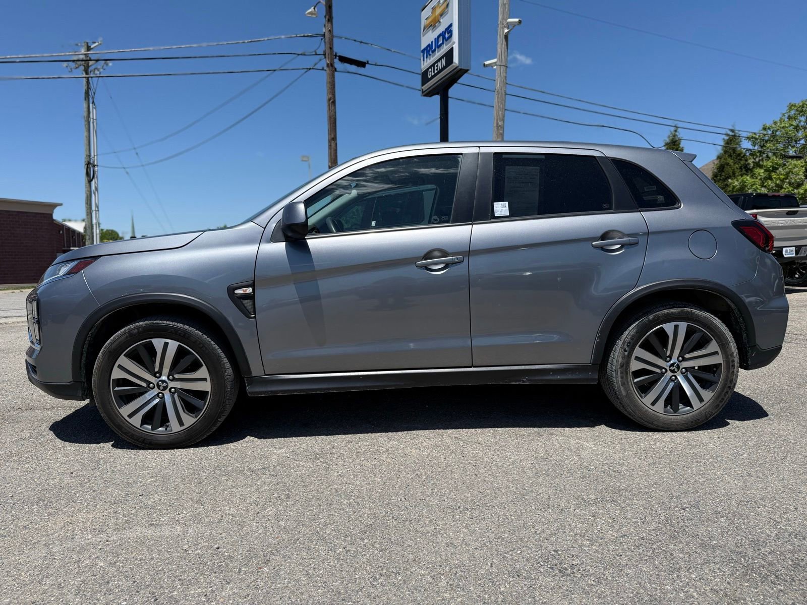 Used 2021 Mitsubishi Outlander Sport ES FWD image 3