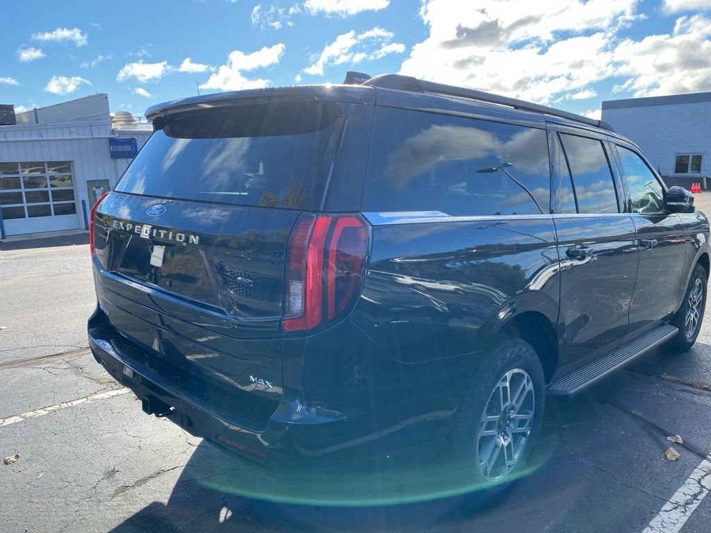 New 2025 Ford Expedition Max Active image 5