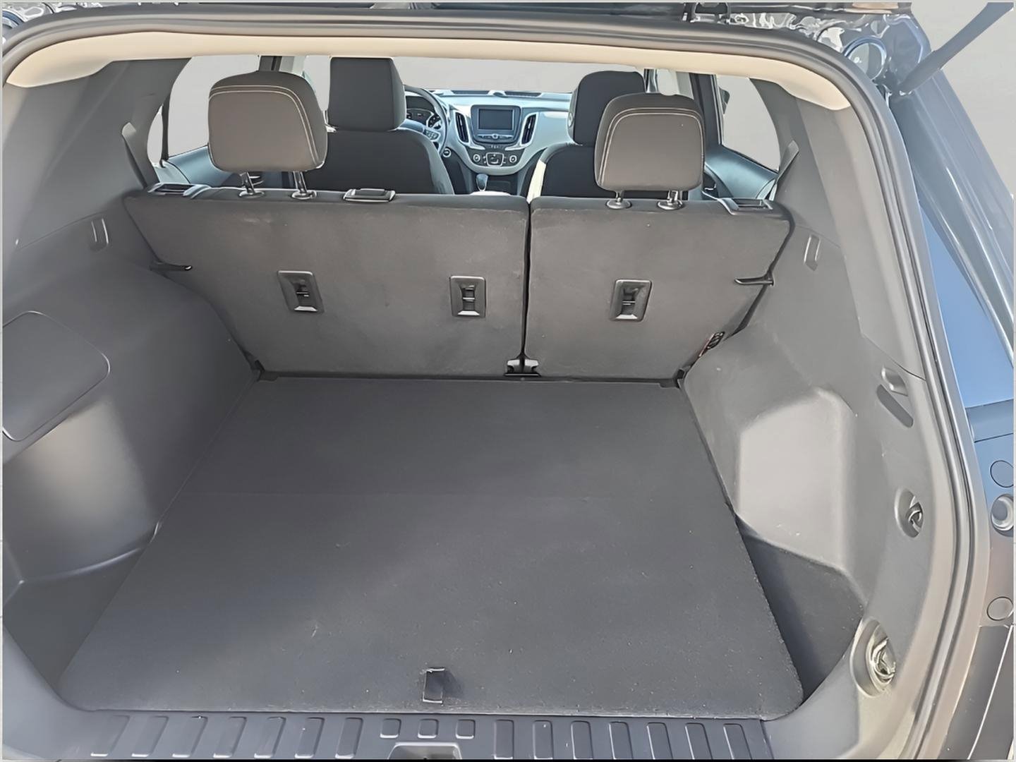 Used 2022 Chevrolet Equinox LS w/ LS Convenience Package image 10