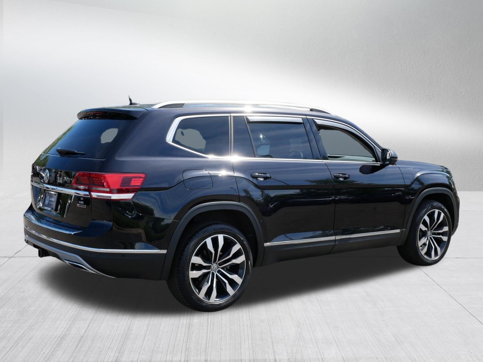 Used 2020 Volkswagen Atlas SEL R-Line AWD/4WD image 6