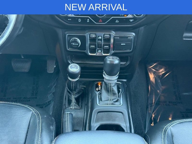 Used 2022 Jeep Wrangler Unlimited Sahara AWD/4WD image 15