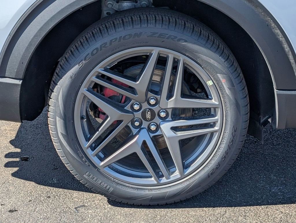 New 2026 Ford Explorer ST w/ Sun And Sound Package image 18