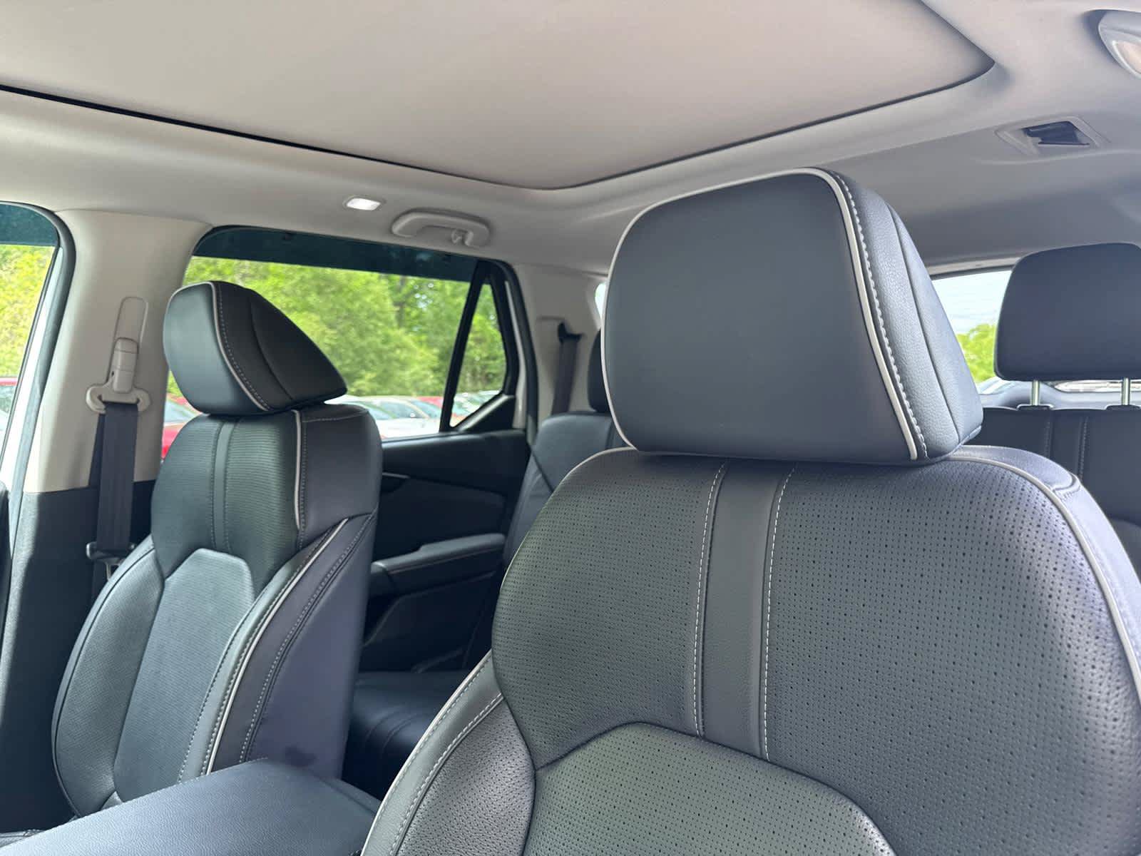 Used 2025 Honda Pilot Elite image 16