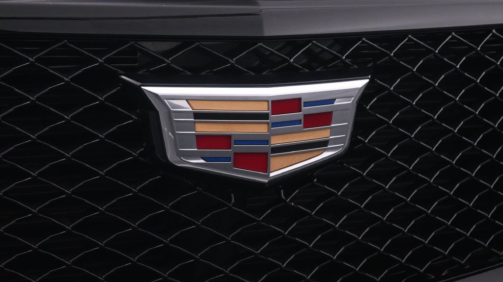 Certified 2024 Cadillac XT4 Sport FWD image 22