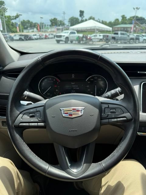 Used 2019 Cadillac XT4 Luxury FWD image 13