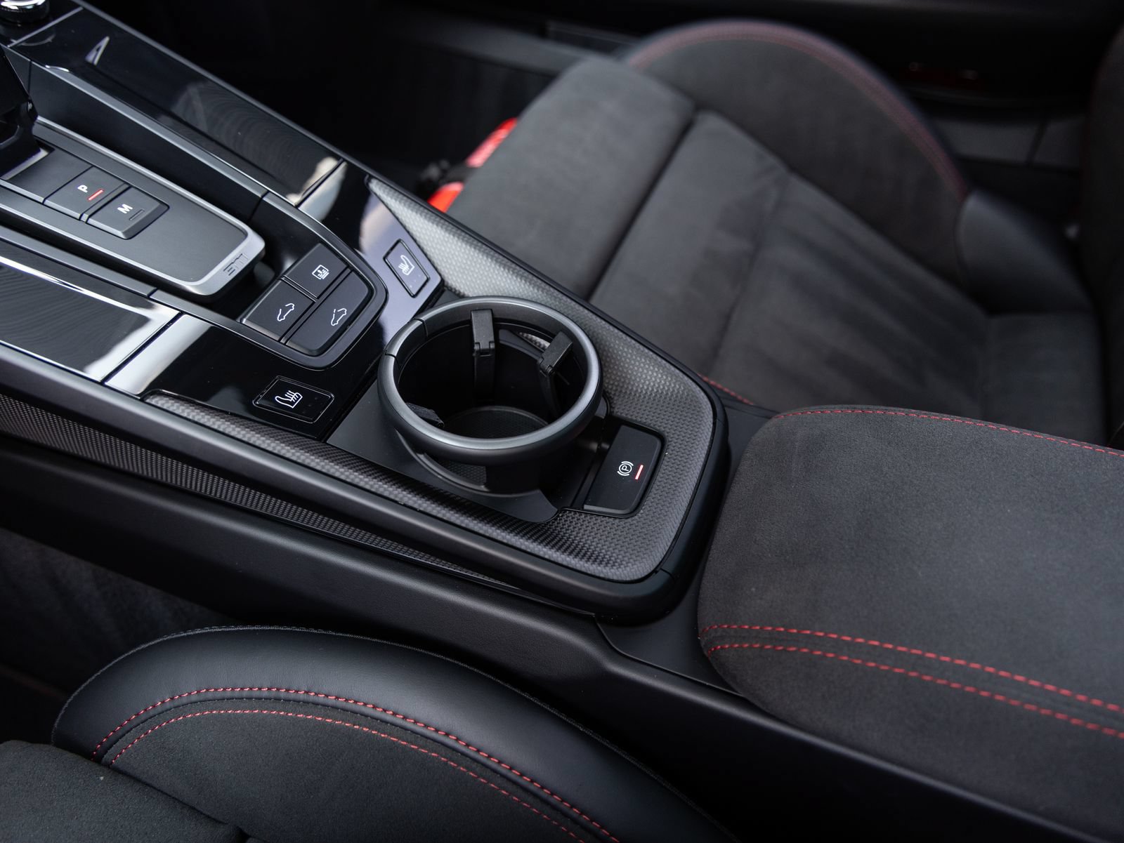 Certified 2025 Porsche 911 Carrera GTS RWD image 19