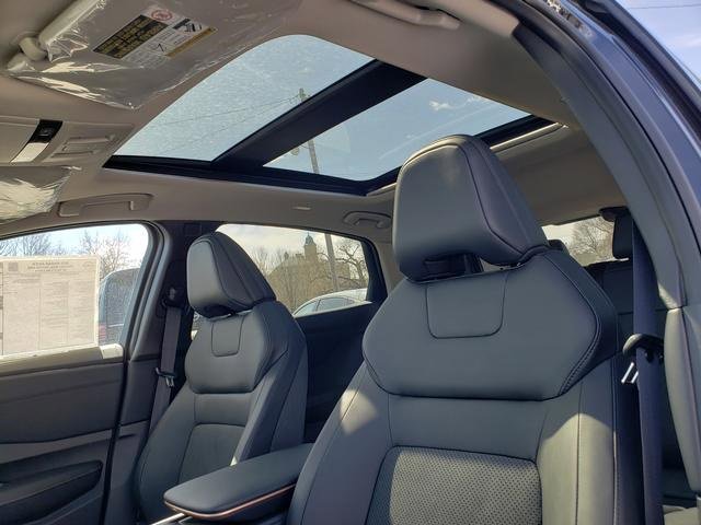 New 2025 Nissan Ariya AWD image 19