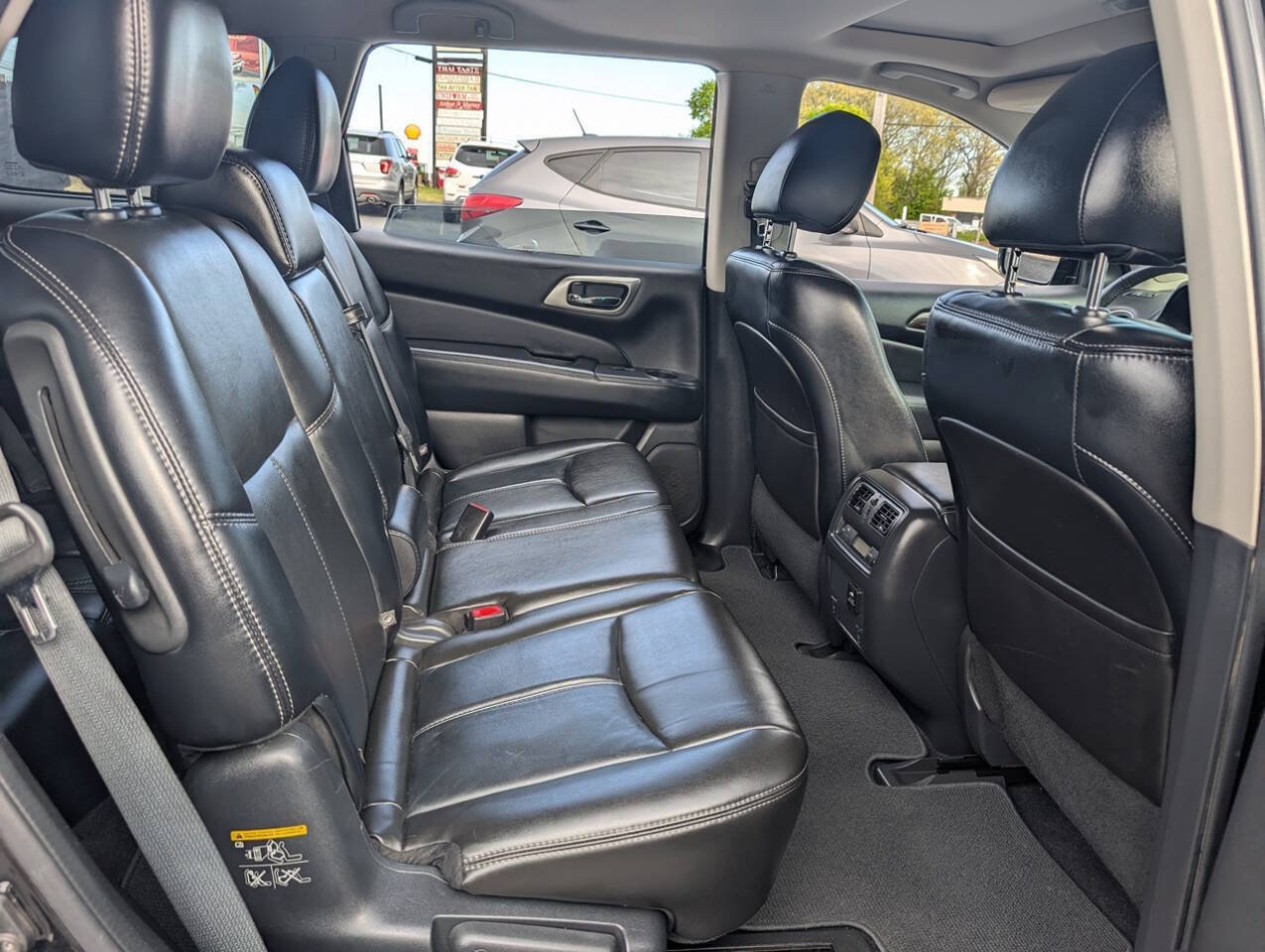 Used 2014 Nissan Pathfinder SL w/ SL Premium Package AWD/4WD image 23