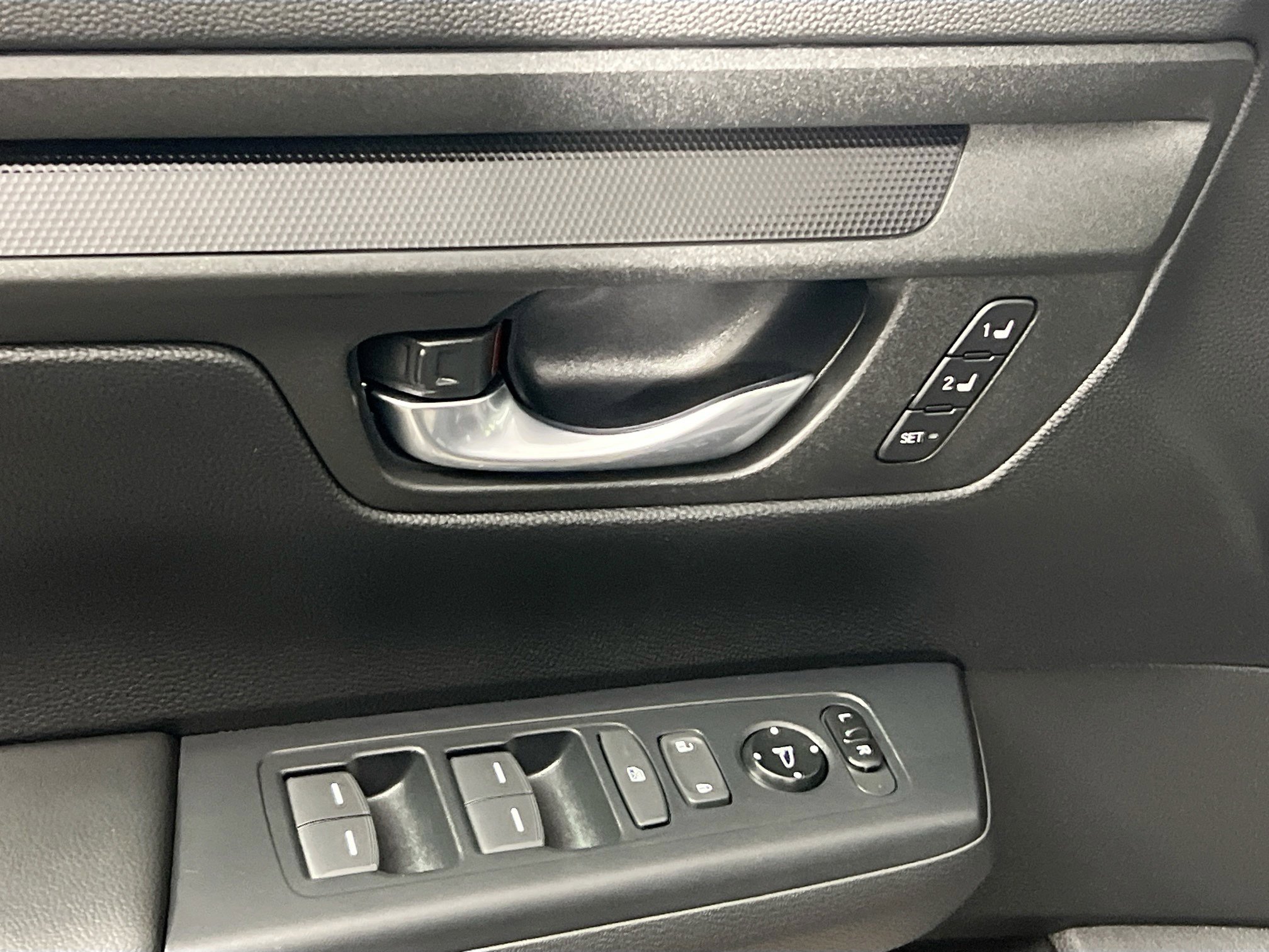 Used 2025 Honda CR-V Sport-L image 16