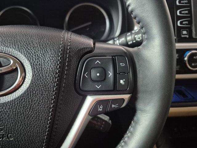 Certified 2019 Toyota Highlander Limited Platinum AWD/4WD image 21
