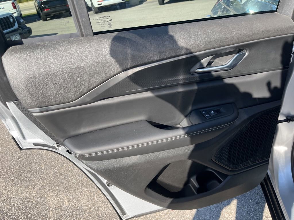 New 2025 Jeep Grand Cherokee Altitude image 15