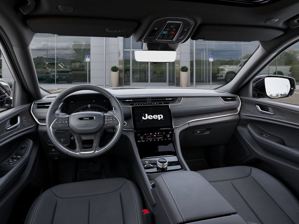 New 2025 Jeep Grand Cherokee Limited w/ Luxury Tech Group II image 14