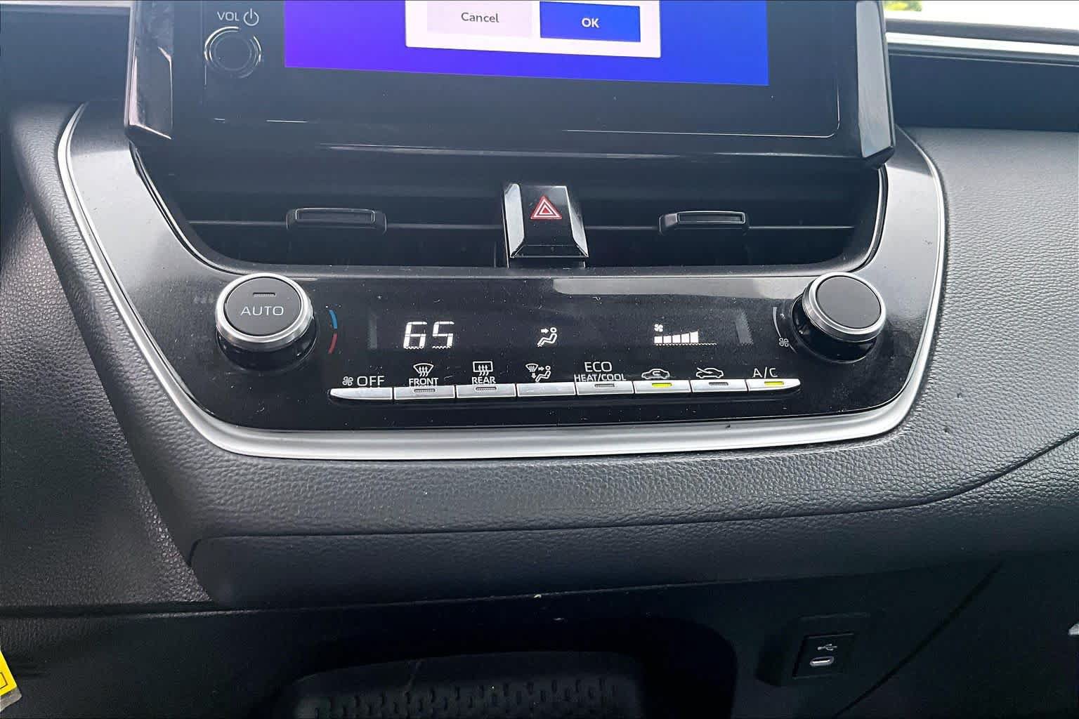 Used 2023 Toyota Corolla LE FWD image 34