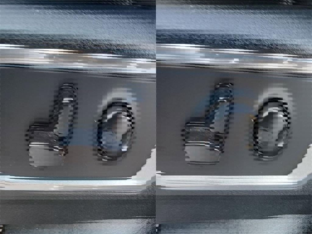 Used 2023 RAM 1500 Laramie image 17