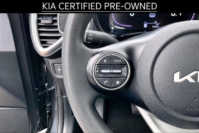 Certified 2023 Kia Soul LX w/ LX Technology Package FWD image 15