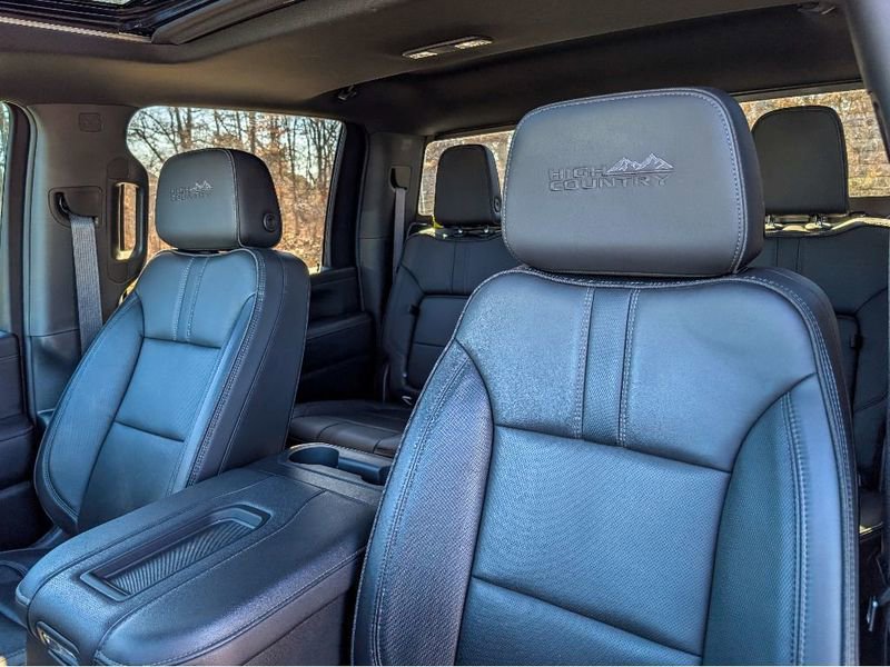 Used 2022 Chevrolet Silverado 2500 High Country AWD/4WD image 16