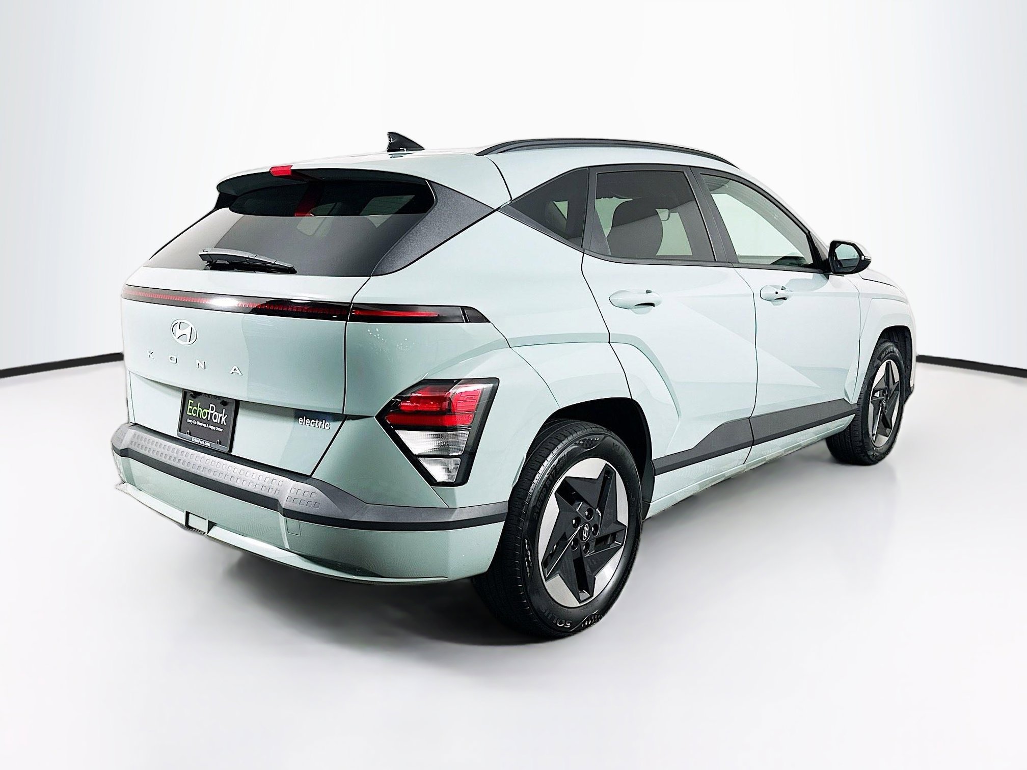 Used 2024 Hyundai Kona SEL FWD image 9