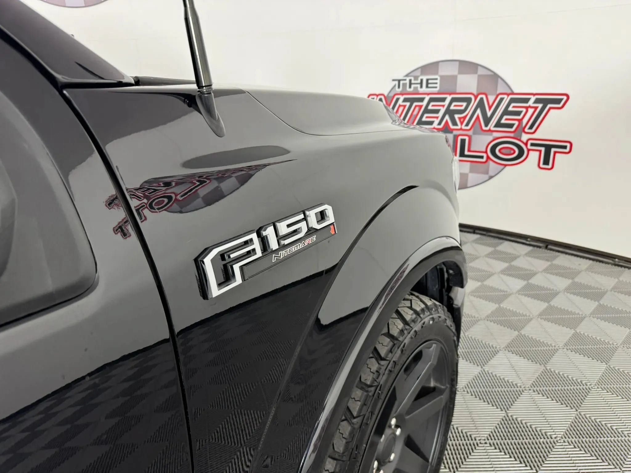 Used 2019 Ford F150 Lariat w/ Equipment Group 502A Luxury AWD/4WD image 31