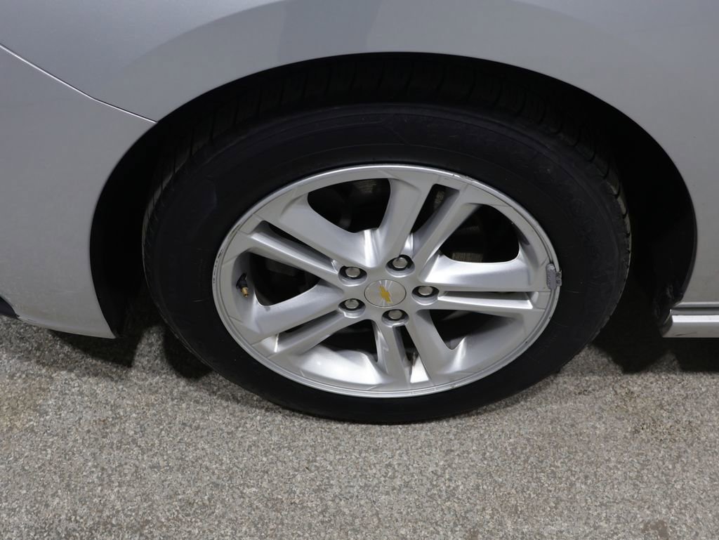 Used 2016 Chevrolet Cruze LT w/ Convenience Package image 9