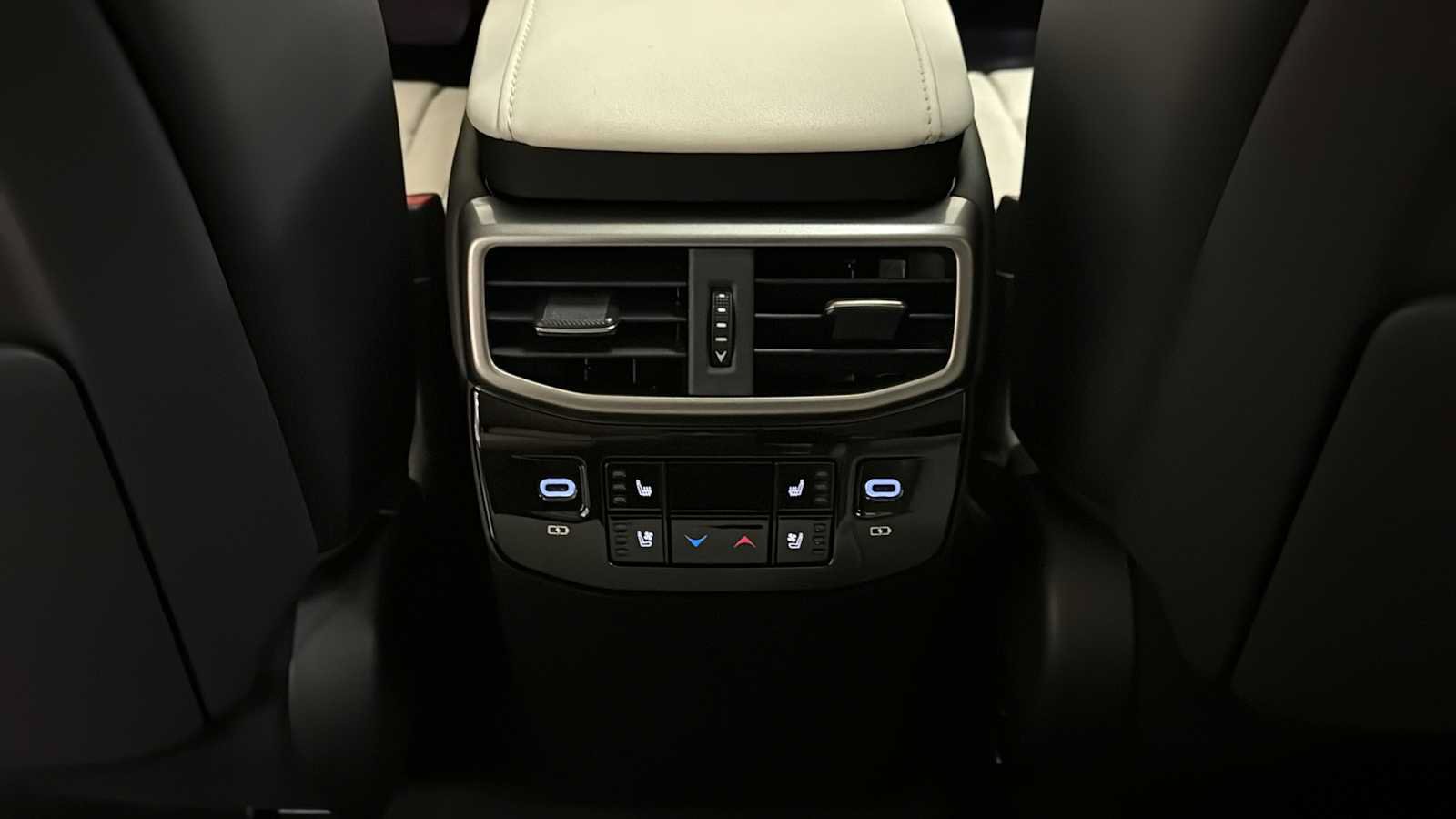 Used 2024 Lexus RX 350 AWD w/ Convenience Package image 27