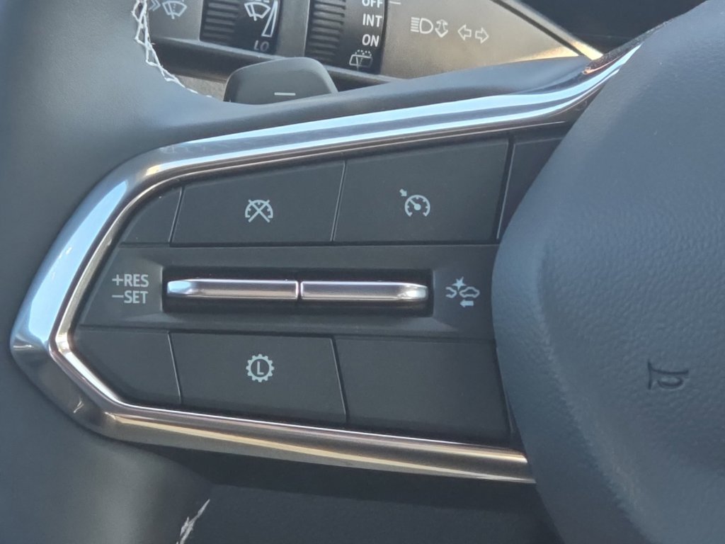 New 2027 Chevrolet Traverse LT w/ Driver Confidence Package FWD image 13