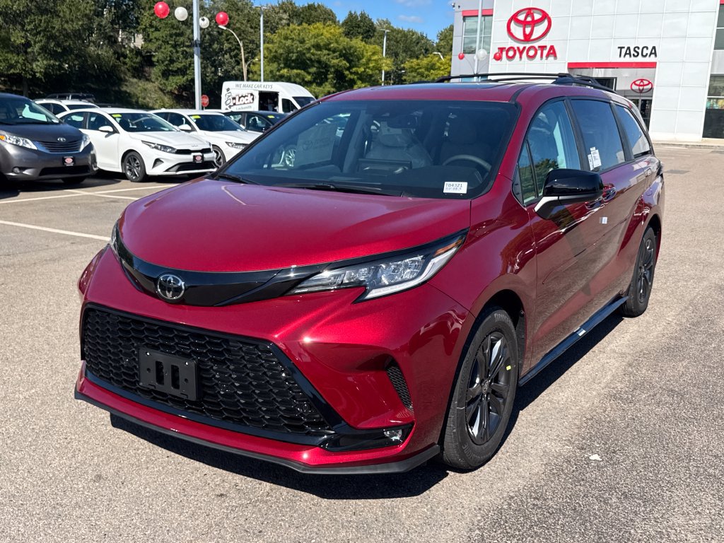 New 2026 Toyota Sienna XSE AWD/4WD image 3