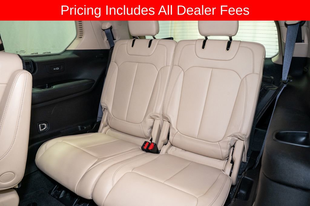 Used 2022 Jeep Grand Cherokee L Limited w/ Black Appearance Package RWD image 11