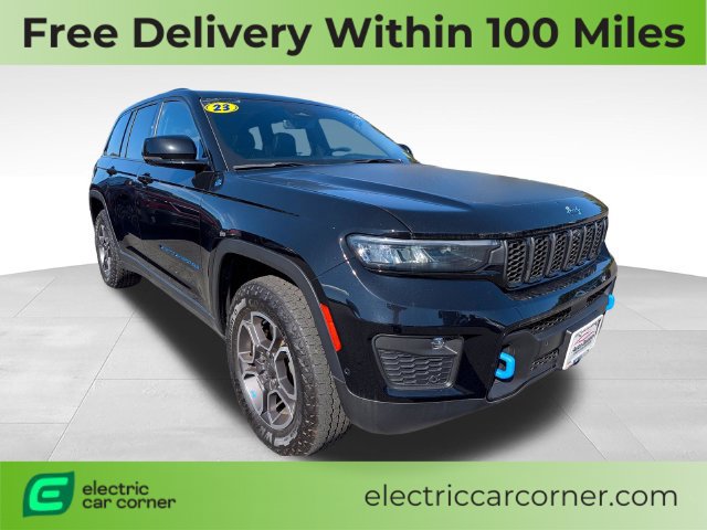 Used 2023 Jeep Grand Cherokee Trailhawk w/ Advanced Protech Group II