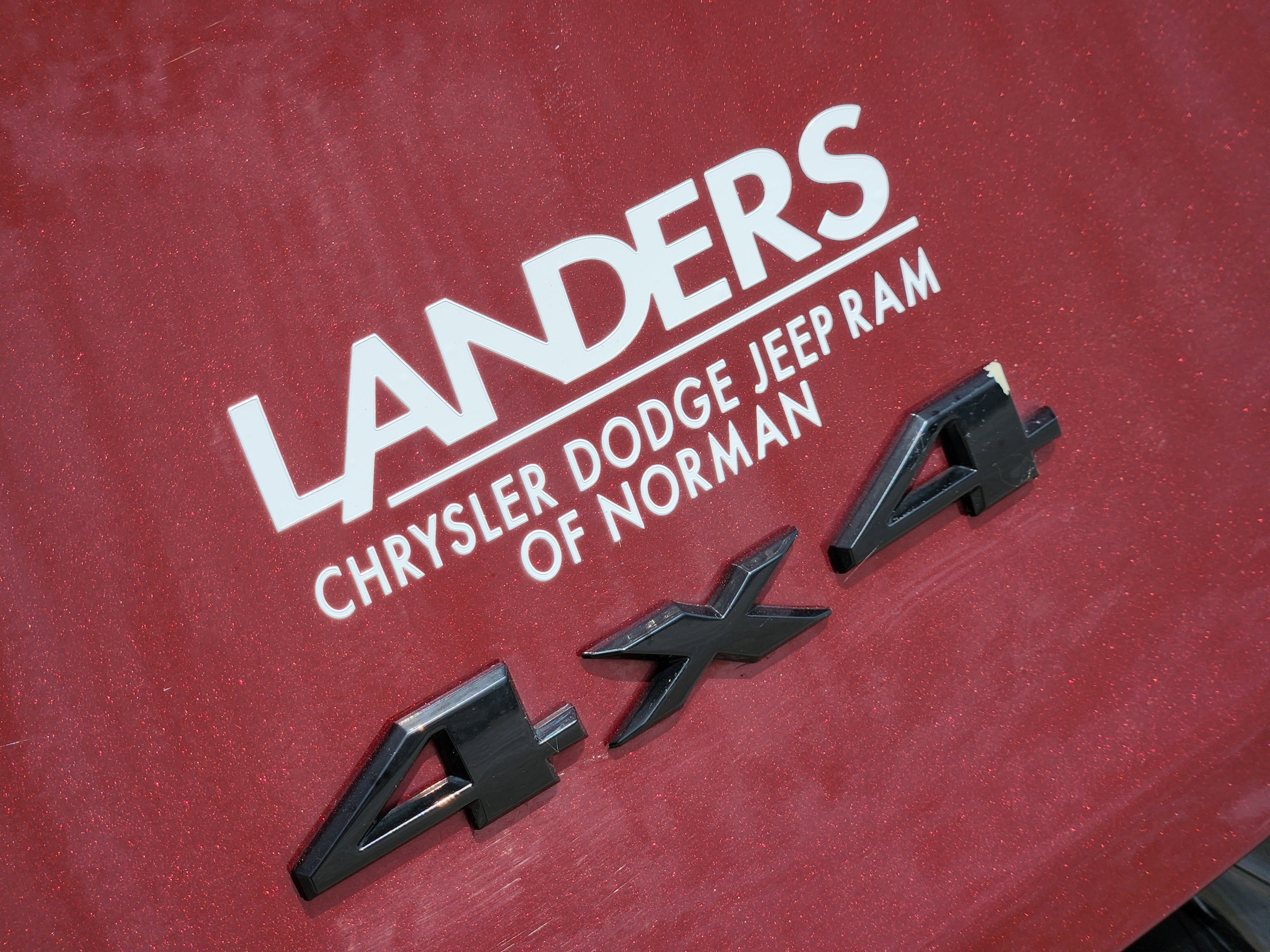 Used 2018 Jeep Cherokee Latitude AWD/4WD image 12