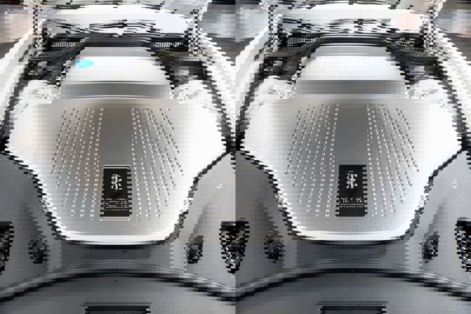 New 2026 Rolls-Royce Spectre image 30